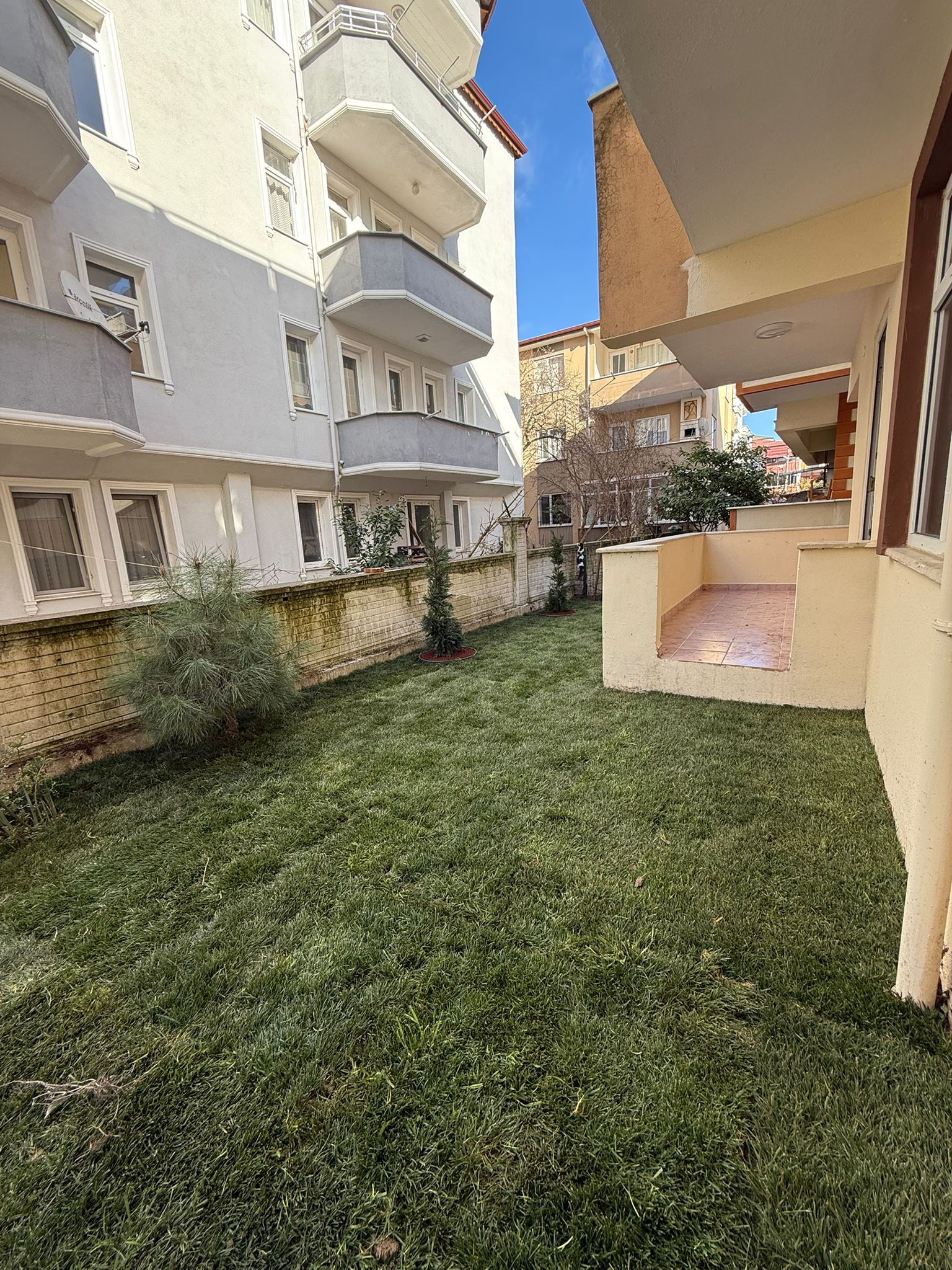 MÜSTAKİL BAHÇELİ SAHİL MERKEZDE 2+1 DAİRE — Satılık Daire, Karasu