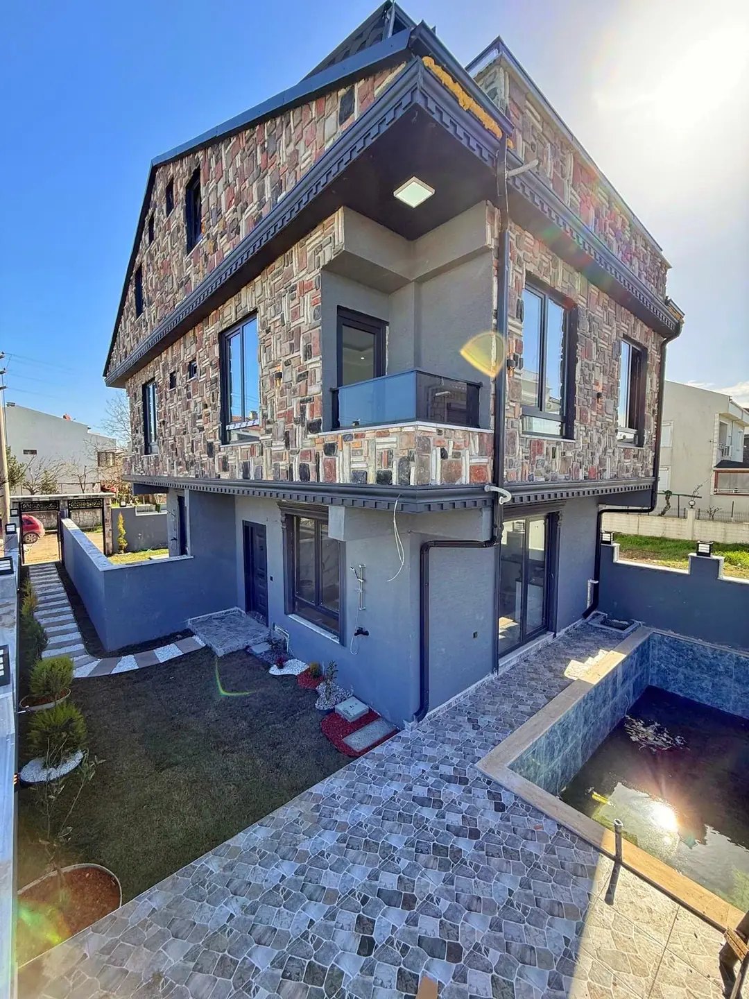 TERAS DENİZ MANZARALI, HAVUZLU, ARKA CEPHE, PLAJA 105M, LÜKS DİZAYN, TAŞ KONSEPT 4+1 TRİPLEKS VİLLA! KOCAALİ ALANDERE MH — Satılık Villa, Kocaali