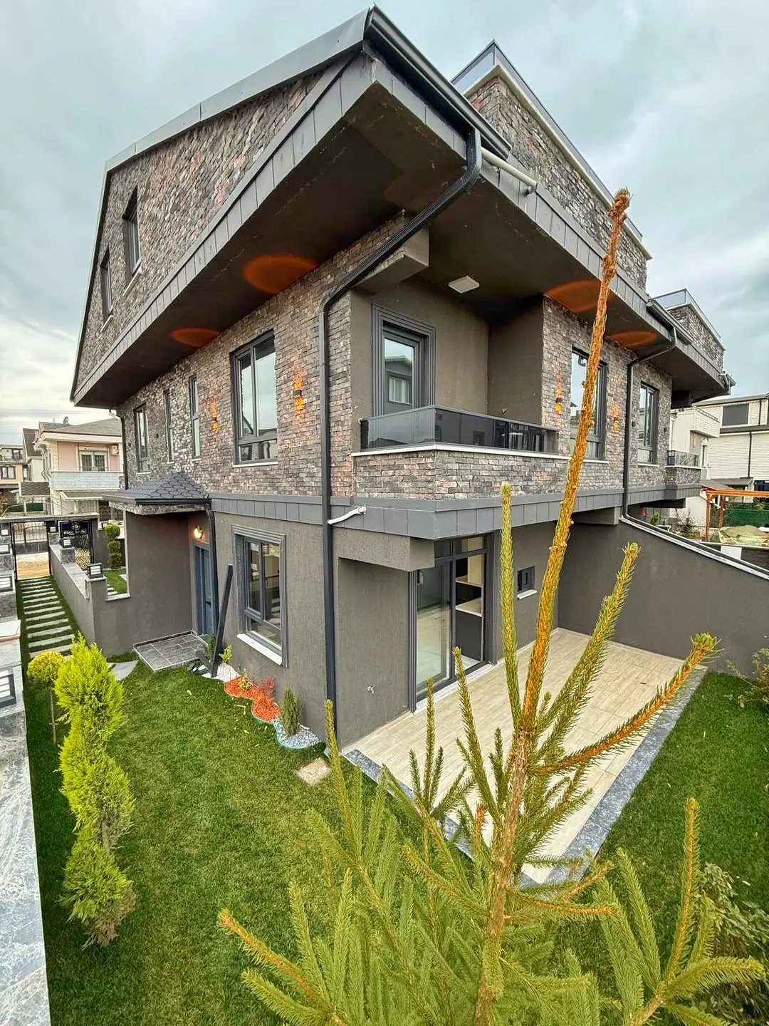 TERAS DENİZ MANZARALI, PLAJA 60METRE, ÖN-ARKA CEPHE SEÇENEKLİ-ARKA, LÜKS DİZAYN 3+1 TRİPLEKS VİLLA! KOCAALİ ALANDERE MH — Satılık Villa, Kocaali