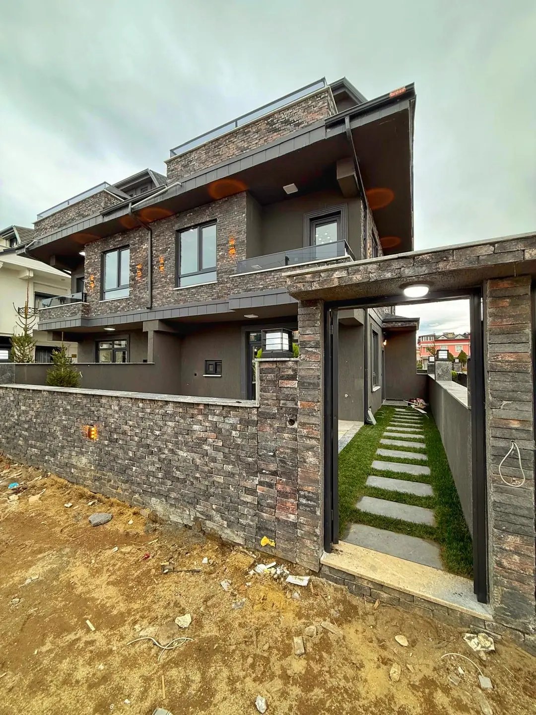 TERAS DENİZ MANZARALI, PLAJA 60METRE, ÖN-ARKA CEPHE SEÇENEKLİ-ÖN, LÜKS DİZAYN 3+1 TRİPLEKS VİLLA! KOCAALİ ALANDERE MH — Satılık Villa, Kocaali