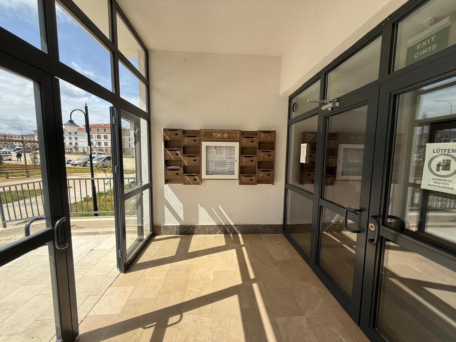 CAFERİYE TOKİDE 2+1 MUTFAK AYRI LÜKS DAİRE — Satılık Daire, Kocaali