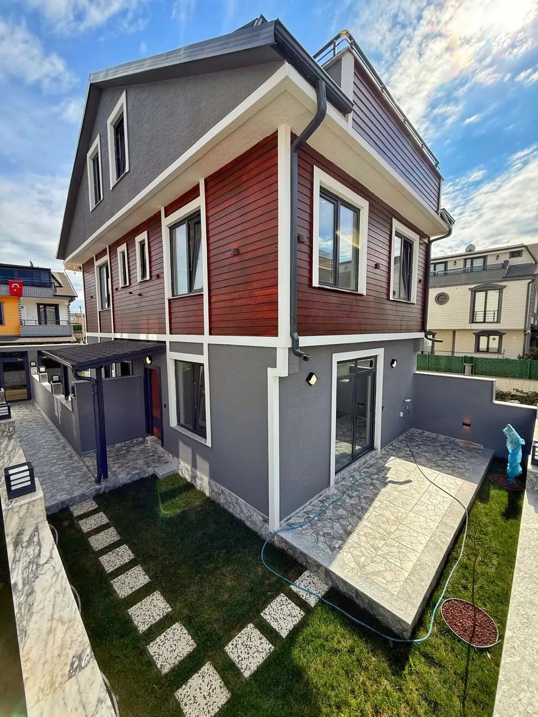ARKA CEPHE, FIRSAT FİYAT, PLAJA 270METRE, YERDEN ISITMA 3+1 TRİPLEKS VİLLA! KOCAALİ ALANDERE MH — Satılık Villa, Kocaali